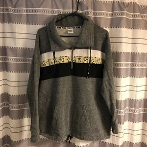 VS PINK Pull Over